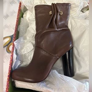 NEW Tory Burch Sable Naple Fly Boot